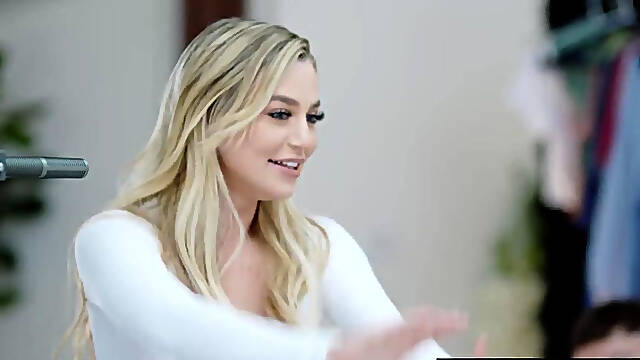 Busty Blake Blossom & Vanna Bardot Radiate Sexual Chemistry Thats Pure Fire