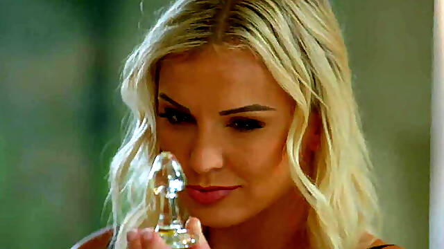 Anal-loving Realtor Kenzie Falls for Her Cocky Client