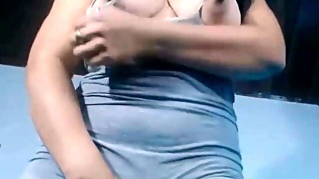 Big Puffy Nipples Brunette Amateur Webcam Solo