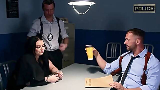 Payton Preslee - Busty Busted