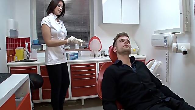 Anna Polina - Colmax The Dentist