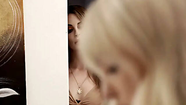 3rd Degree: Caucasian Curves In Stockings