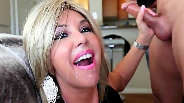 Hottie Moms Sister Does Crazy Handjob