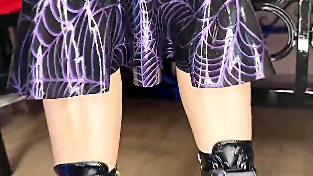 Double Tugjob in Latex Gloves From 2 Mistresses for a Serf