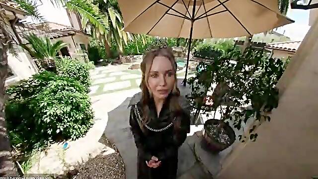 VR Conk: Sexy Golden-haired From Game Of Thrones Sucks A Giant Penis In Porn Parody pt.1
