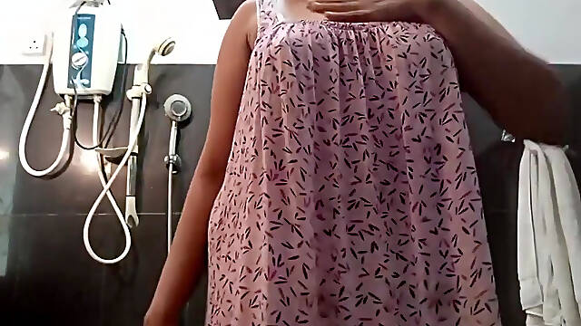 Desi Anne Nude in the Shower