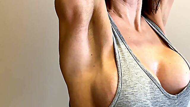 Smell and Jerk off to My Stinky Armpits