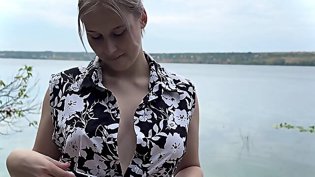 Tits Flashing